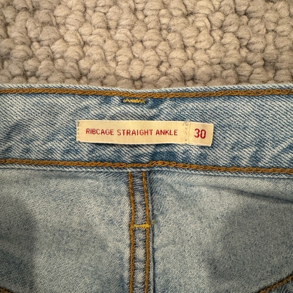 Levi’s RIBCAGE STRAIGHT ANKLE WOMEN'S JEANS W30 x L27 - Picture 4 of 4